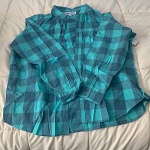Mens Old Navy long sleeve button down shirt.